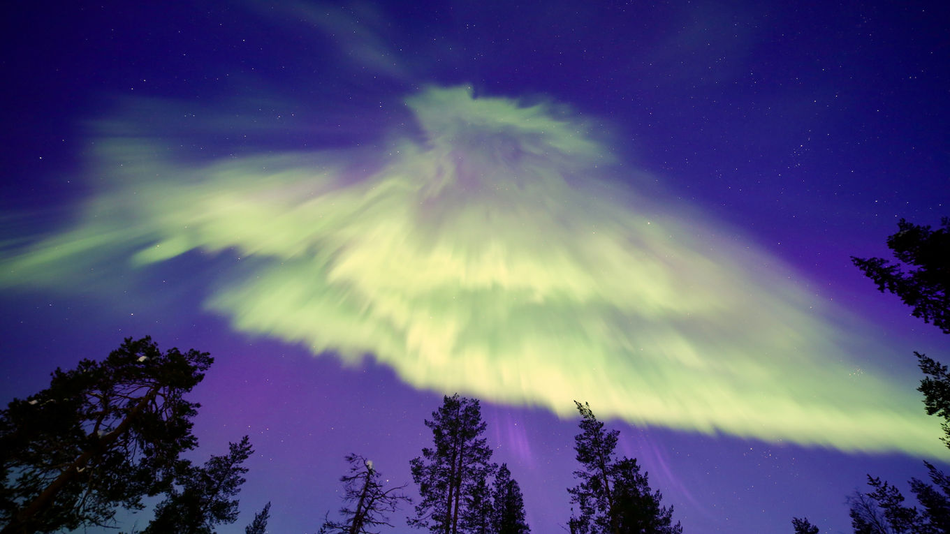 Intense Northern Lights in Lapland